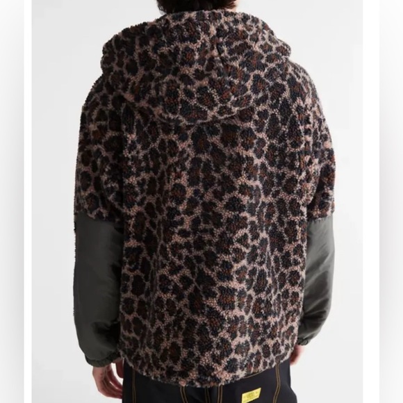Urban Outfitters Leopard Sherpa Zip Up Jacket - Picture 2 of 11